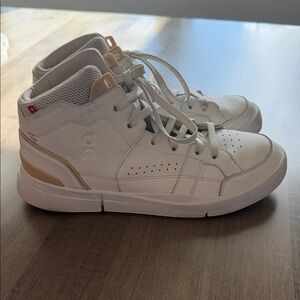 ON Clouds-Women's White and Gold Athletic Shoes